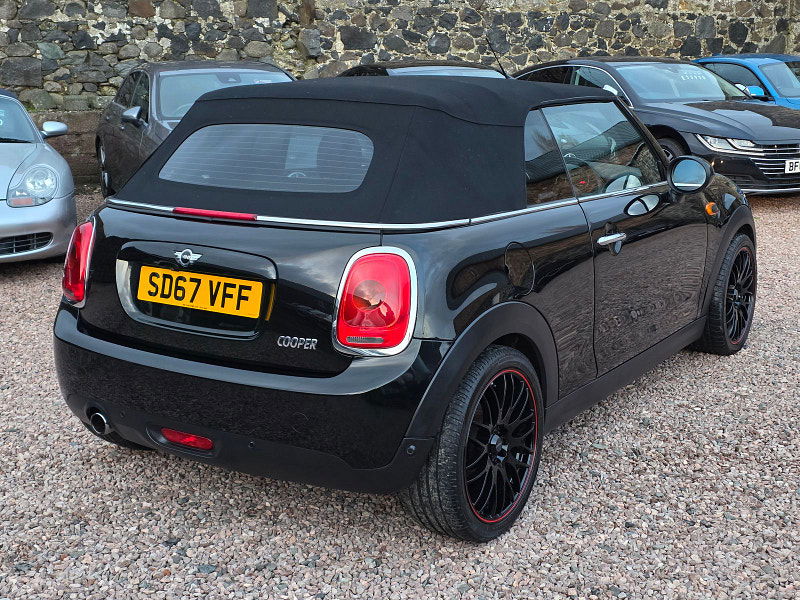 MINI Convertible 1.5 Cooper Convertible 2dr Petrol Manual Euro 6 (s/s) (136 ps) 2dr Manual 2025