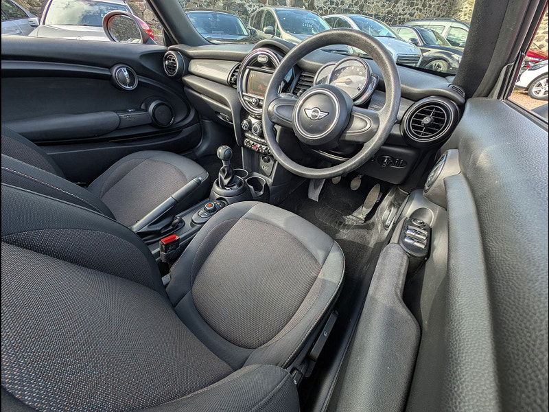 MINI Convertible 1.5L Cooper Convertible 2dr Petrol Manual Euro 6 (134 bhp) 2dr Manual 2025