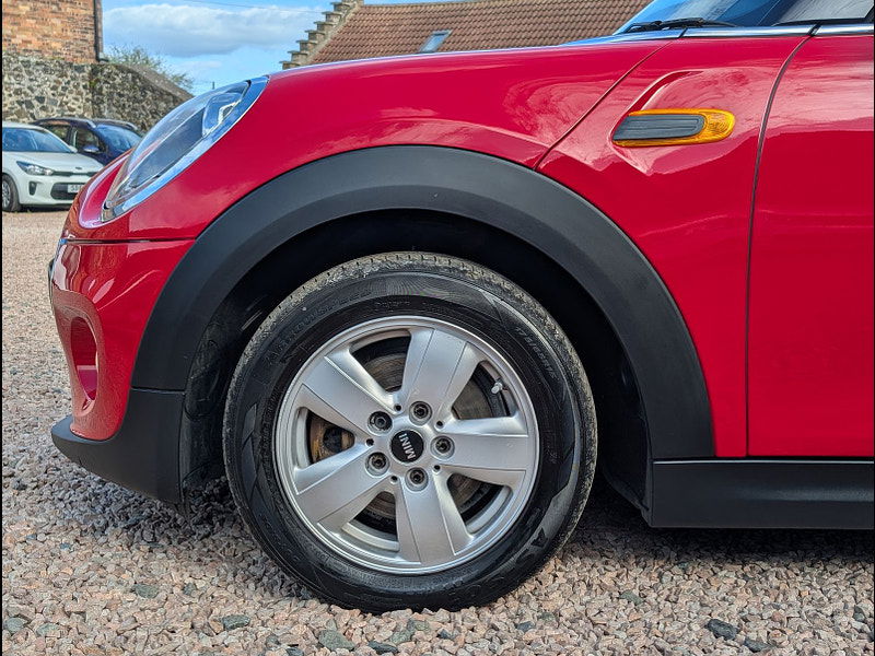 MINI Convertible 1.5L Cooper Convertible 2dr Petrol Manual Euro 6 (134 bhp) 2dr Manual 2025
