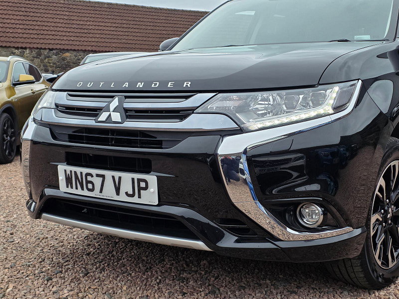 Mitsubishi Outlander 2.0h 12kWh 5h SUV 5dr Petrol Plug-in Hybrid CVT 4WD Euro 6 (s/s) (200 ps) 5dr Automatic 2026