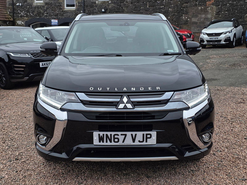 Mitsubishi Outlander 2.0h 12kWh 5h SUV 5dr Petrol Plug-in Hybrid CVT 4WD Euro 6 (s/s) (200 ps) 5dr Automatic 2026