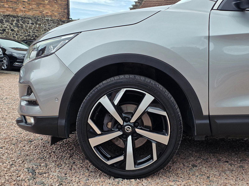 Nissan Qashqai 1.3L Tekna+ DiG-T SUV 5dr Petrol Manual Euro 6 (140 bhp) 5dr Manual 2025