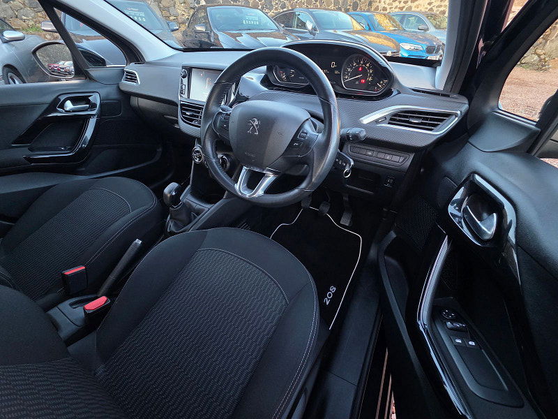 Peugeot 208 1.2 PureTech Active Hatchback 5dr Petrol Manual Euro 6 (82 ps) 5dr Manual 2025
