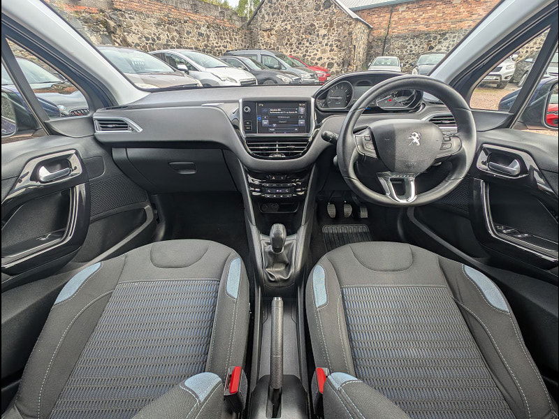 Peugeot 208 1.2L Allure Hatchback 5dr Petrol Manual Euro 5 (82 bhp) 5dr Manual 2025