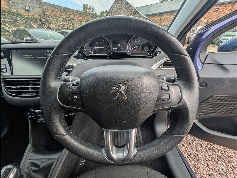 Peugeot 208 1.2L Allure Hatchback 5dr Petrol Manual Euro 5 (82 bhp) 5dr Manual 2025