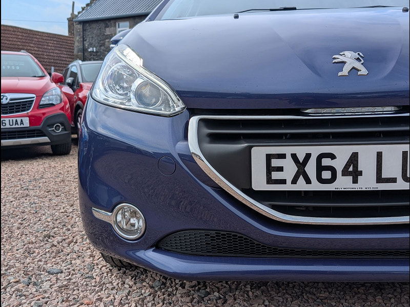 Peugeot 208 1.2L Allure Hatchback 5dr Petrol Manual Euro 5 (82 bhp) 5dr Manual 2025