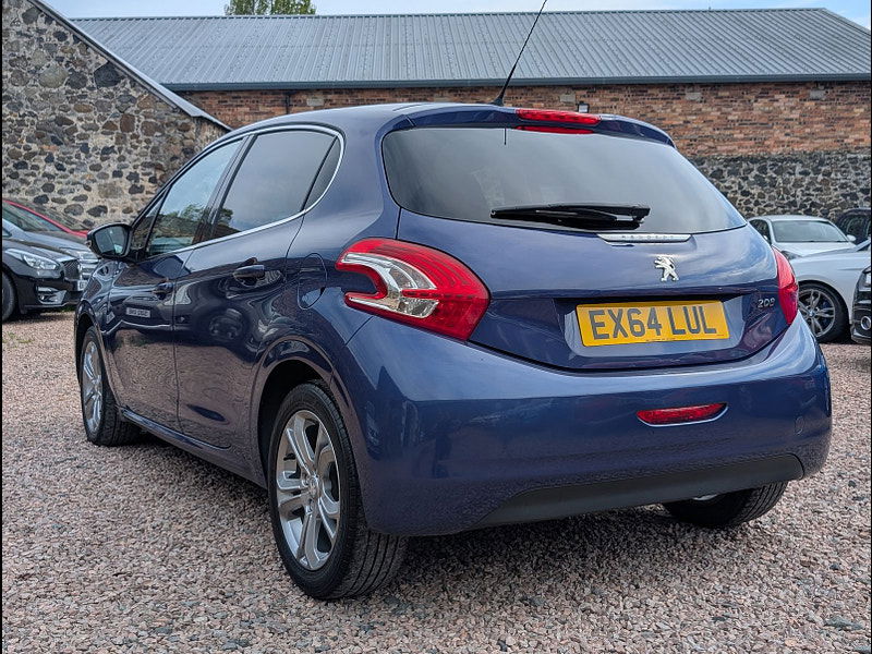 Peugeot 208 1.2L Allure Hatchback 5dr Petrol Manual Euro 5 (82 bhp) 5dr Manual 2025
