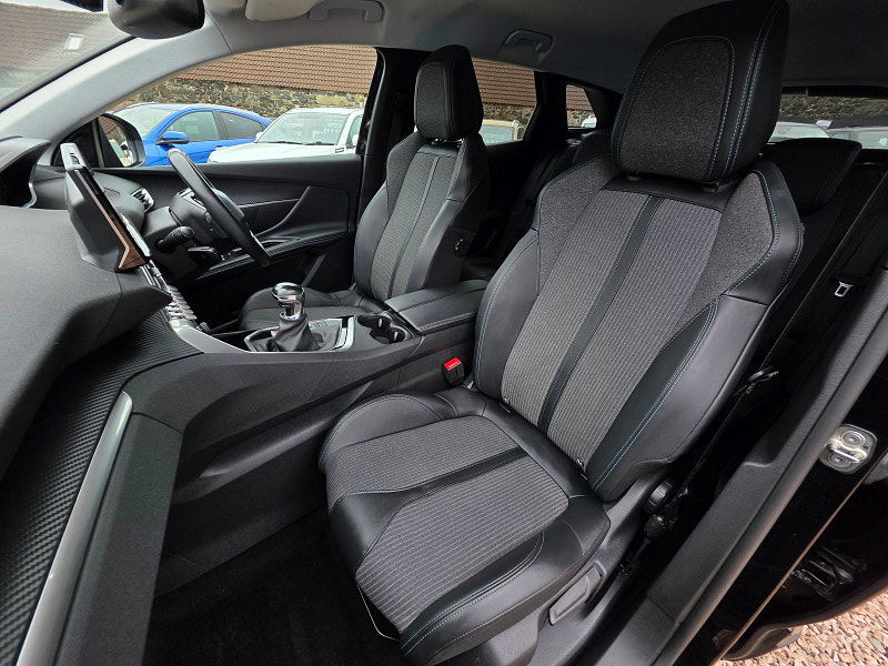 Peugeot 3008 1.2 PureTech Allure SUV 5dr Petrol Manual Euro 6 (s/s) (130 ps) 5dr Manual 2026