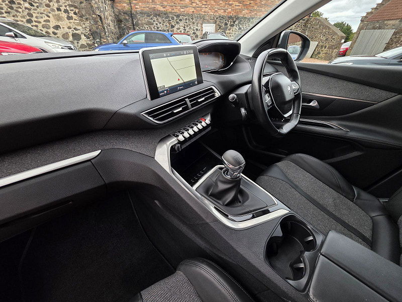 Peugeot 3008 1.2L Allure PureTech S/S SUV 5dr Petrol Manual Euro 6 (129 bhp) 5dr Manual 2025