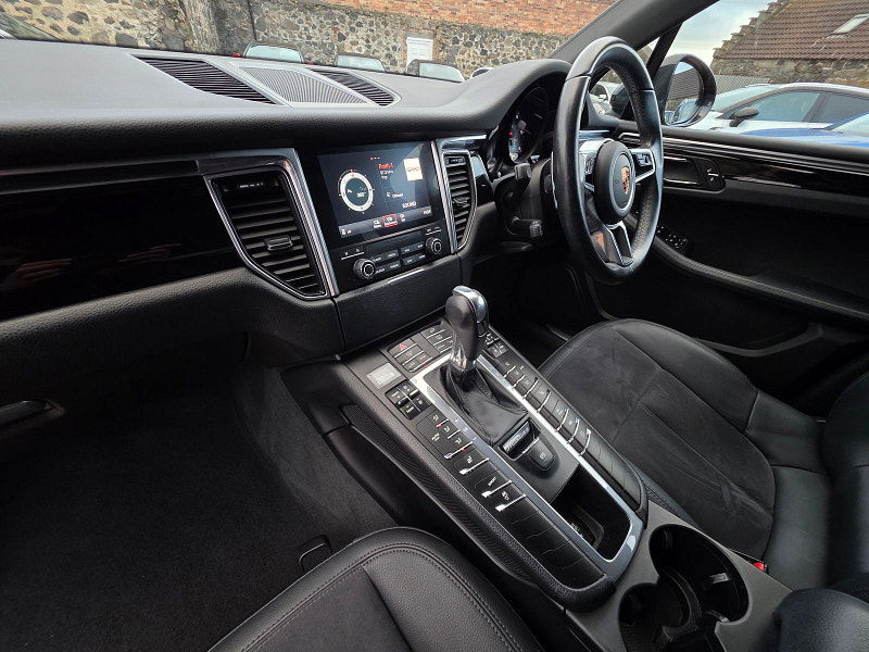 Porsche Macan 3.0 TD V6 S SUV 5dr Diesel PDK 4WD Euro 6 (s/s) (258 ps) 5dr Automatic 2025