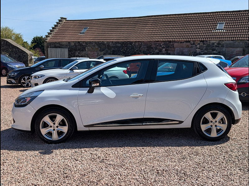 Renault Clio 1.1L Clio Dynamique MediaNav Hatchback 5dr Petrol Manual Euro 6 (75 bhp) 5dr Manual 2025