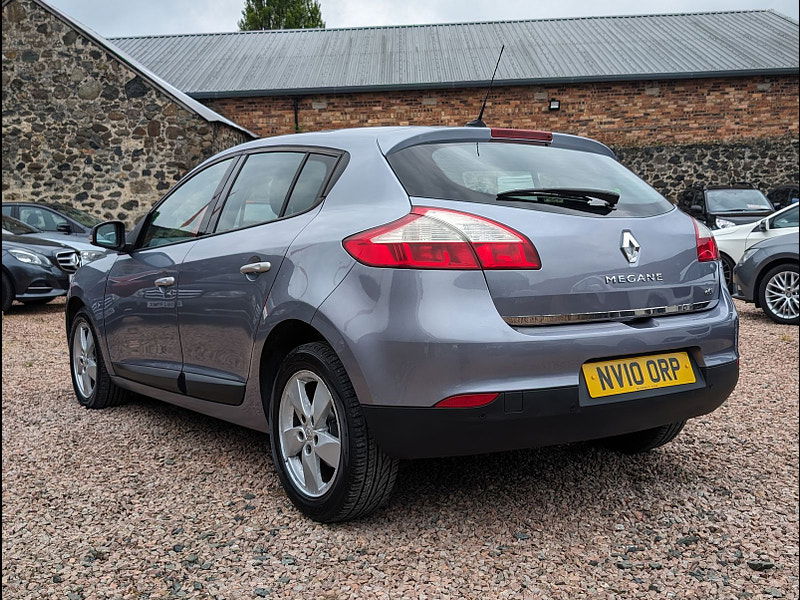 Renault Megane 1.5L DYNAMIQUE TOMTOM DCI Hatchback 5dr Diesel Manual Euro 4 (106 bhp) 5dr Manual 2024