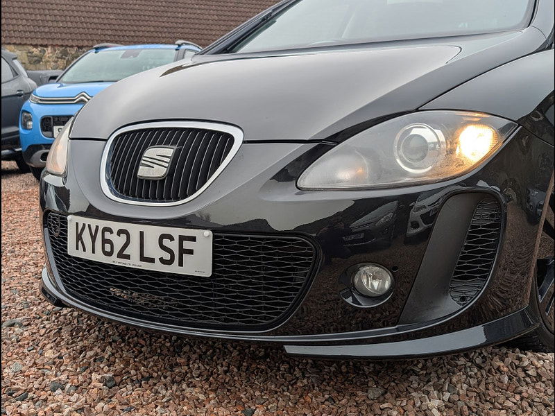 Seat Leon 1.6L TDI CR SE COPA Hatchback 5dr Diesel Manual Euro 5 (103 bhp) 5dr Manual 2025