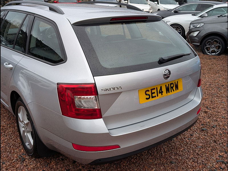 Skoda Octavia 1.6L SE TDI CR Estate 5dr Diesel Manual Euro 5 (103 bhp) 5dr Manual 2025