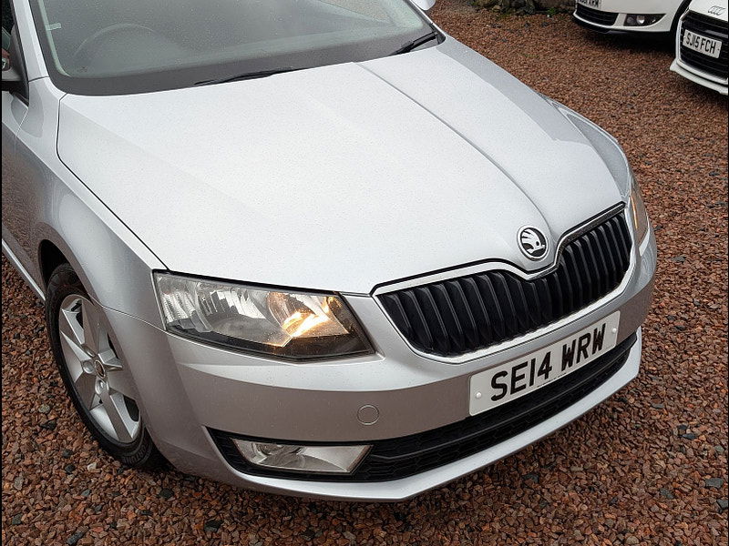 Skoda Octavia 1.6L SE TDI CR Estate 5dr Diesel Manual Euro 5 (103 bhp) 5dr Manual 2025