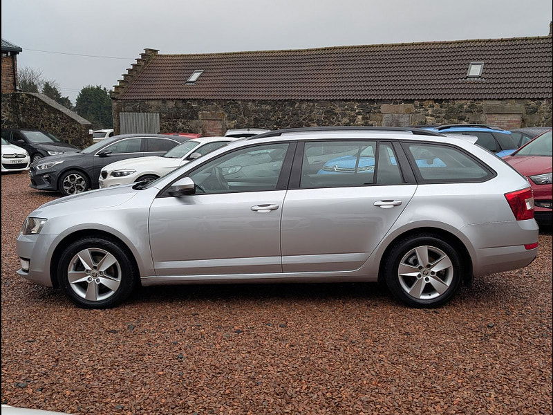 Skoda Octavia 1.6L SE TDI CR Estate 5dr Diesel Manual Euro 5 (103 bhp) 5dr Manual 2025