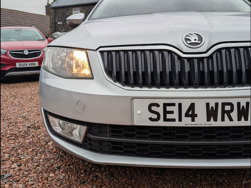 Skoda Octavia 1.6L SE TDI CR Estate 5dr Diesel Manual Euro 5 (103 bhp) 5dr Manual 2025