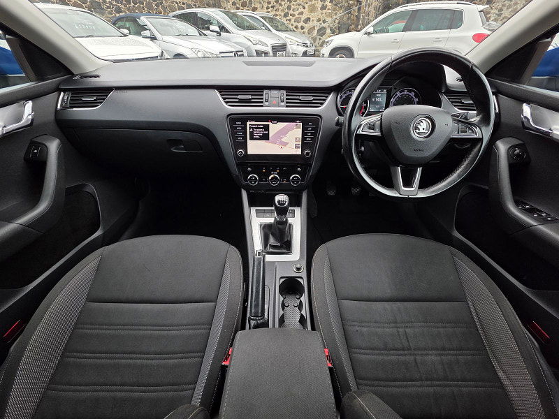 Skoda Octavia 1.6L SE Technology TDI Hatchback 5dr Diesel Manual Euro 6 (114 bhp) 5dr Manual 2025