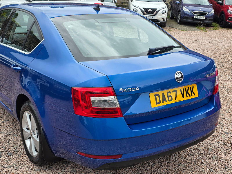 Skoda Octavia 1.6L SE Technology TDI Hatchback 5dr Diesel Manual Euro 6 (114 bhp) 5dr Manual 2025