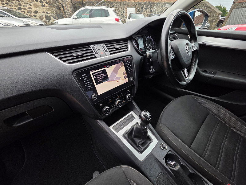 Skoda Octavia 1.6L SE Technology TDI Hatchback 5dr Diesel Manual Euro 6 (114 bhp) 5dr Manual 2025