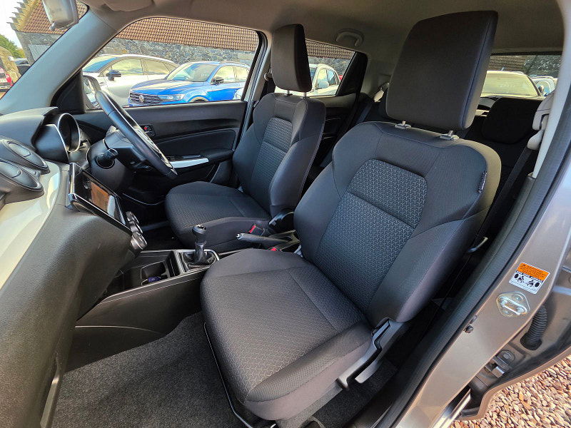 Suzuki Swift 1.0L SZ5 Boosterjet SHVS Hatchback 5dr Hybrid Manual Euro 6 (110 bhp) 5dr Manual 2025