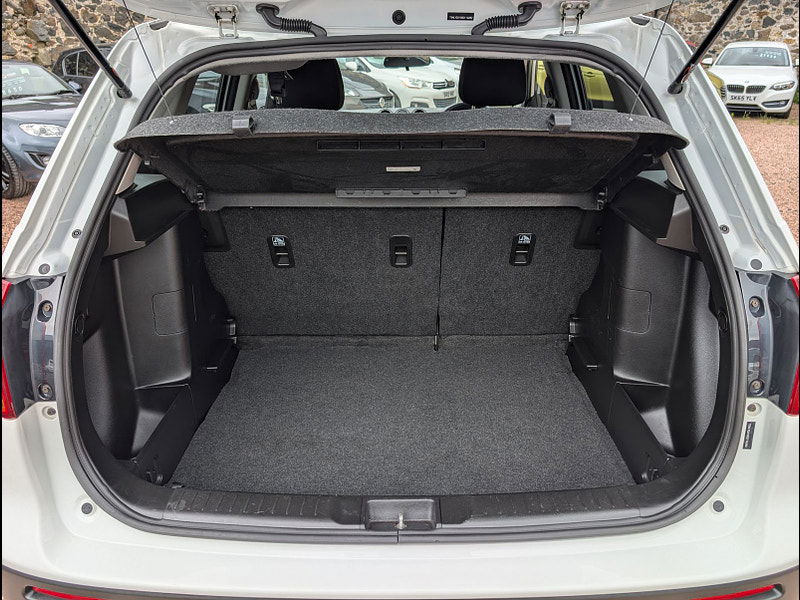 Suzuki Vitara 1.6L SZ-T SUV 5dr Petrol Manual Euro 6 (118 bhp) 5dr Manual 2025
