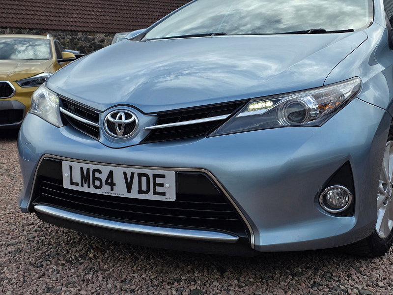 Toyota Auris 1.33 Dual VVT-i Icon Hatchback 5dr Petrol Manual Euro 5 (s/s) (101 ps) 5dr Manual 2026