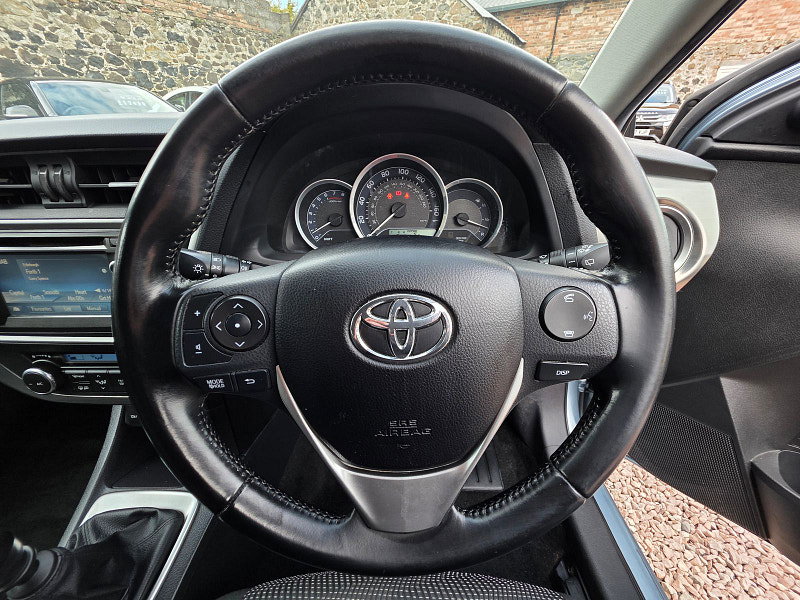 Toyota Auris 1.33 Dual VVT-i Icon Hatchback 5dr Petrol Manual Euro 5 (s/s) (101 ps) 5dr Manual 2026