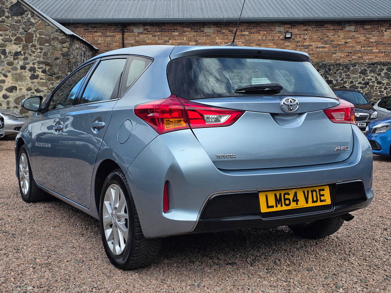 Toyota Auris 1.33 Dual VVT-i Icon Hatchback 5dr Petrol Manual Euro 5 (s/s) (101 ps) 5dr Manual 2026