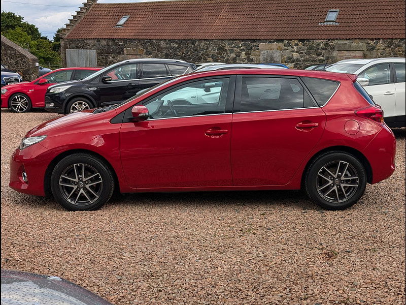 Toyota Auris 1.4L D-4D ICON PLUS Hatchback 5dr Diesel Manual Euro 5 (89 bhp) 5dr Manual 2024