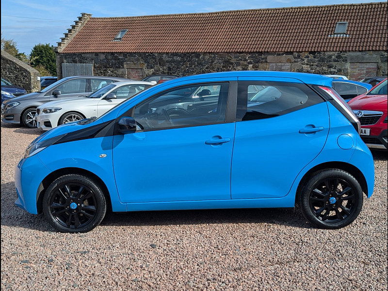 Toyota Aygo 1.0L X-Cite 2 VVT-i Hatchback 5dr Petrol Manual Euro 6 (69 bhp) 5dr Manual 2025