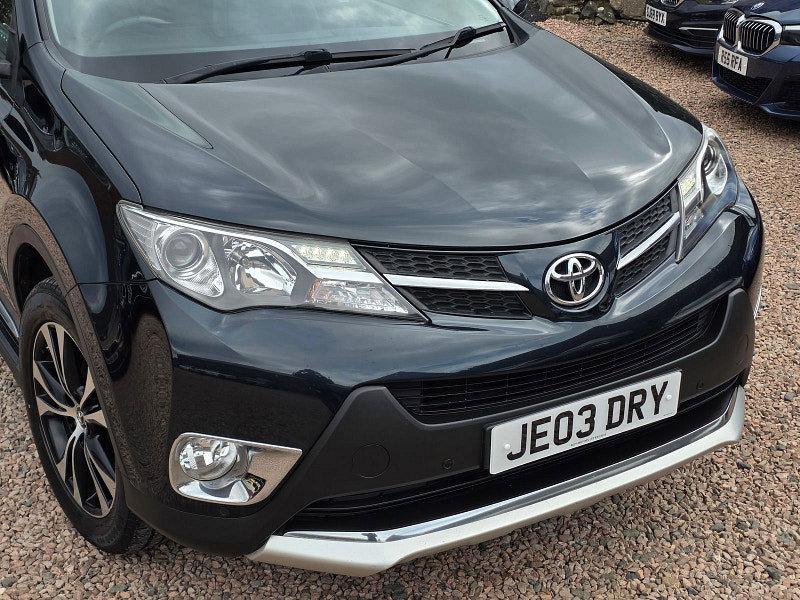 Toyota RAV4 2.0 D-4D Invincible SUV 5dr Diesel Manual 4WD Euro 5 (s/s) (124 ps) 5dr Manual 2026
