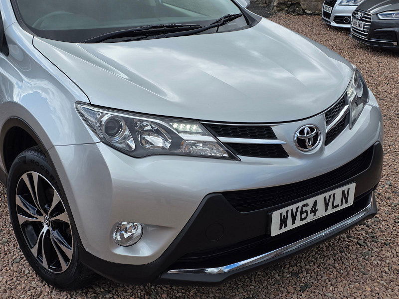 Toyota RAV4 2.0L Icon D-4D 4x2 SUV 5dr Diesel Manual Euro 5 (124 bhp) 5dr Manual 2025