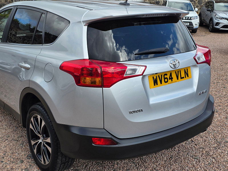 Toyota RAV4 2.0L Icon D-4D 4x2 SUV 5dr Diesel Manual Euro 5 (124 bhp) 5dr Manual 2025
