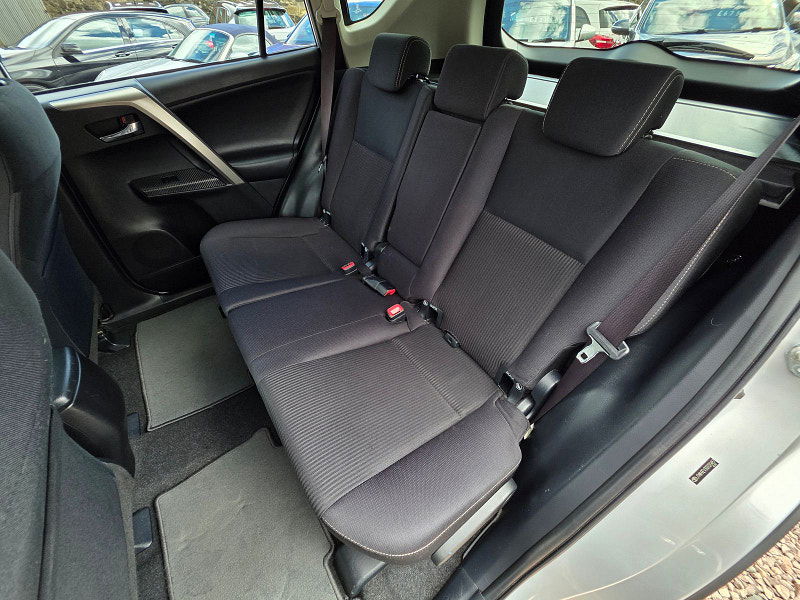 Toyota RAV4 2.0L Icon D-4D 4x2 SUV 5dr Diesel Manual Euro 5 (124 bhp) 5dr Manual 2025