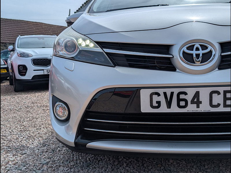 Toyota Verso 1.6L Excel D-4D MPV 5dr Diesel Manual Euro 5 (110 bhp) 5dr Manual 2025