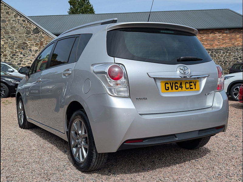 Toyota Verso 1.6L Excel D-4D MPV 5dr Diesel Manual Euro 5 (110 bhp) 5dr Manual 2025