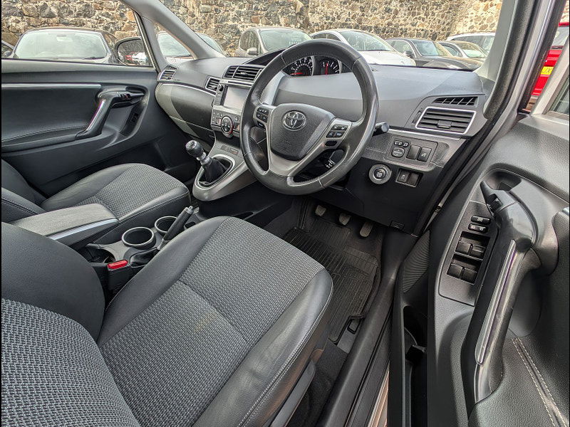 Toyota Verso 1.6L Excel D-4D MPV 5dr Diesel Manual Euro 5 (110 bhp) 5dr Manual 2025