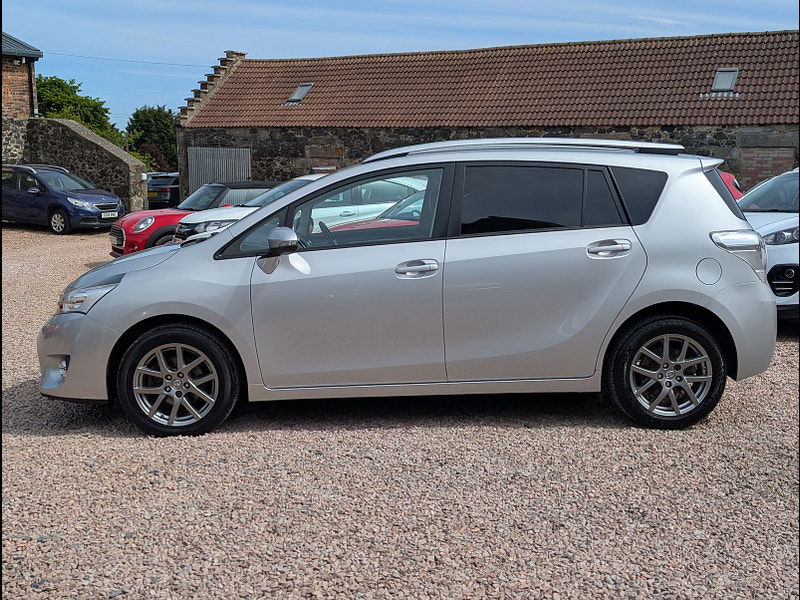 Toyota Verso 1.6L Excel D-4D MPV 5dr Diesel Manual Euro 5 (110 bhp) 5dr Manual 2025