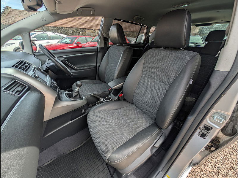 Toyota Verso 1.6L Excel D-4D MPV 5dr Diesel Manual Euro 5 (110 bhp) 5dr Manual 2025
