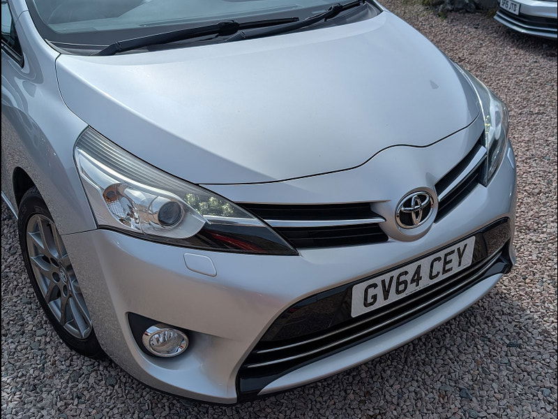 Toyota Verso 1.6L Excel D-4D MPV 5dr Diesel Manual Euro 5 (110 bhp) 5dr Manual 2025