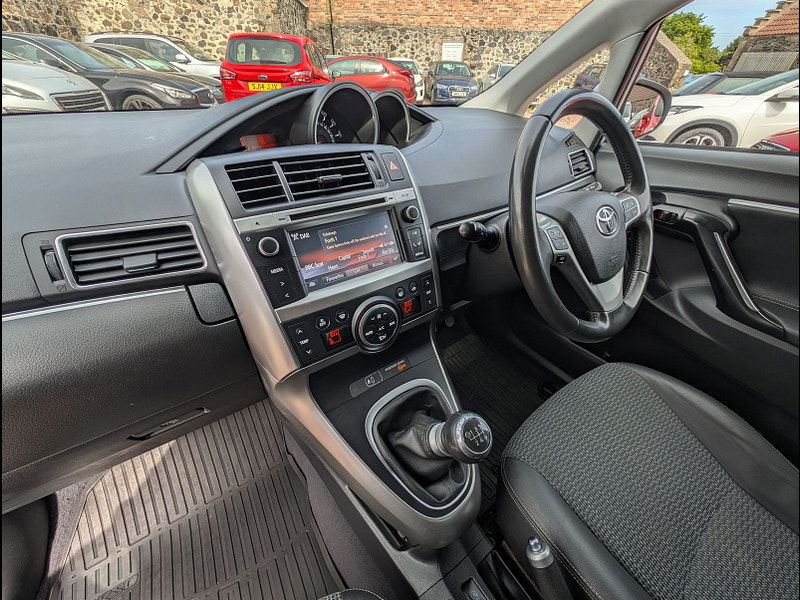 Toyota Verso 1.6L Excel D-4D MPV 5dr Diesel Manual Euro 5 (110 bhp) 5dr Manual 2025