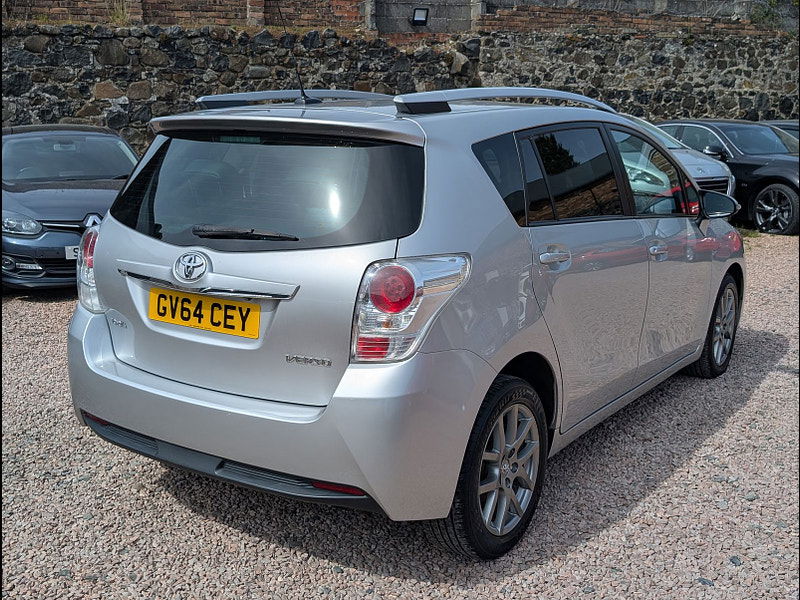Toyota Verso 1.6L Excel D-4D MPV 5dr Diesel Manual Euro 5 (110 bhp) 5dr Manual 2025