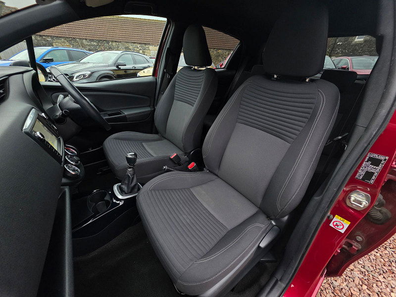 Toyota Yaris 1.33 Dual VVT-i Design Hatchback 5dr Petrol Manual Euro 6 (99 ps) 5dr Manual 2026