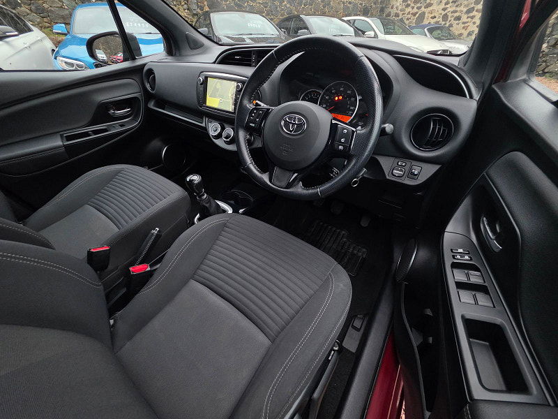 Toyota Yaris 1.33 Dual VVT-i Design Hatchback 5dr Petrol Manual Euro 6 (99 ps) 5dr Manual 2026
