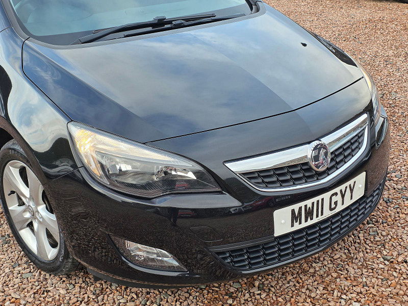 Vauxhall Astra 1.6L SRI Hatchback 5dr Petrol Manual Euro 5 (113 bhp) 5dr Manual 2025