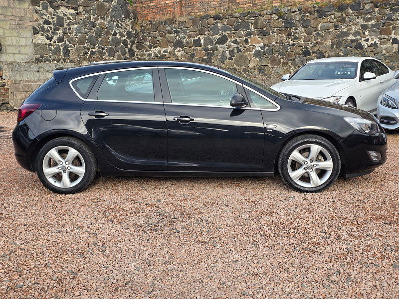 Vauxhall Astra 1.6L SRI Hatchback 5dr Petrol Manual Euro 5 (113 bhp) 5dr Manual 2025