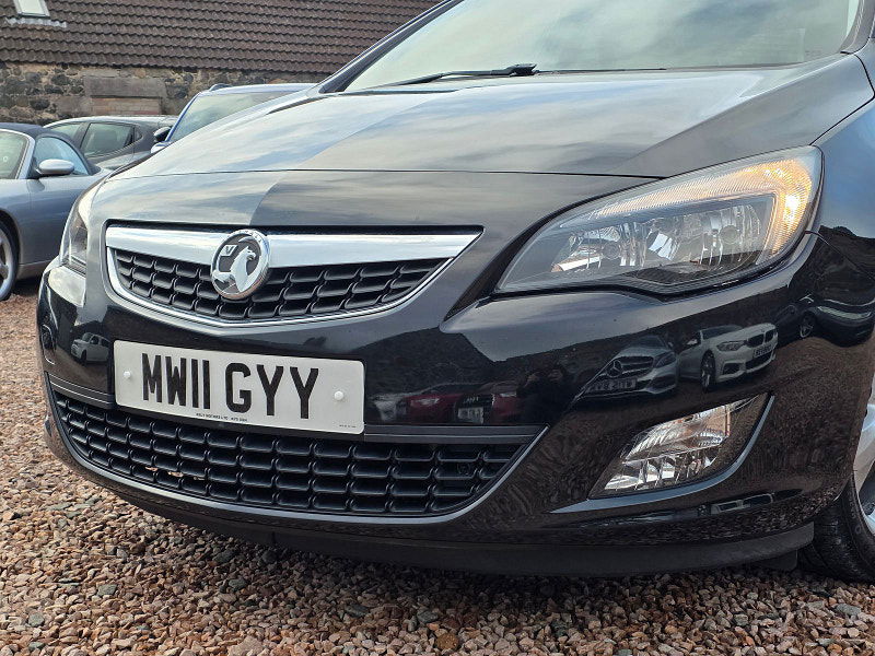 Vauxhall Astra 1.6L SRI Hatchback 5dr Petrol Manual Euro 5 (113 bhp) 5dr Manual 2025