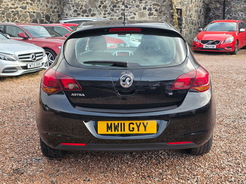 Vauxhall Astra 1.6L SRI Hatchback 5dr Petrol Manual Euro 5 (113 bhp) 5dr Manual 2025