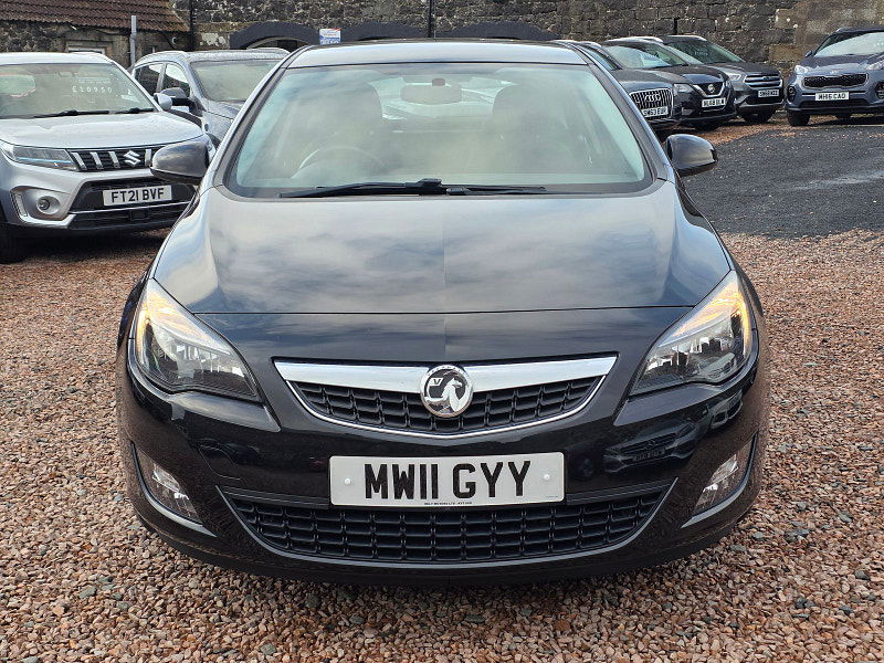 Vauxhall Astra 1.6L SRI Hatchback 5dr Petrol Manual Euro 5 (113 bhp) 5dr Manual 2025